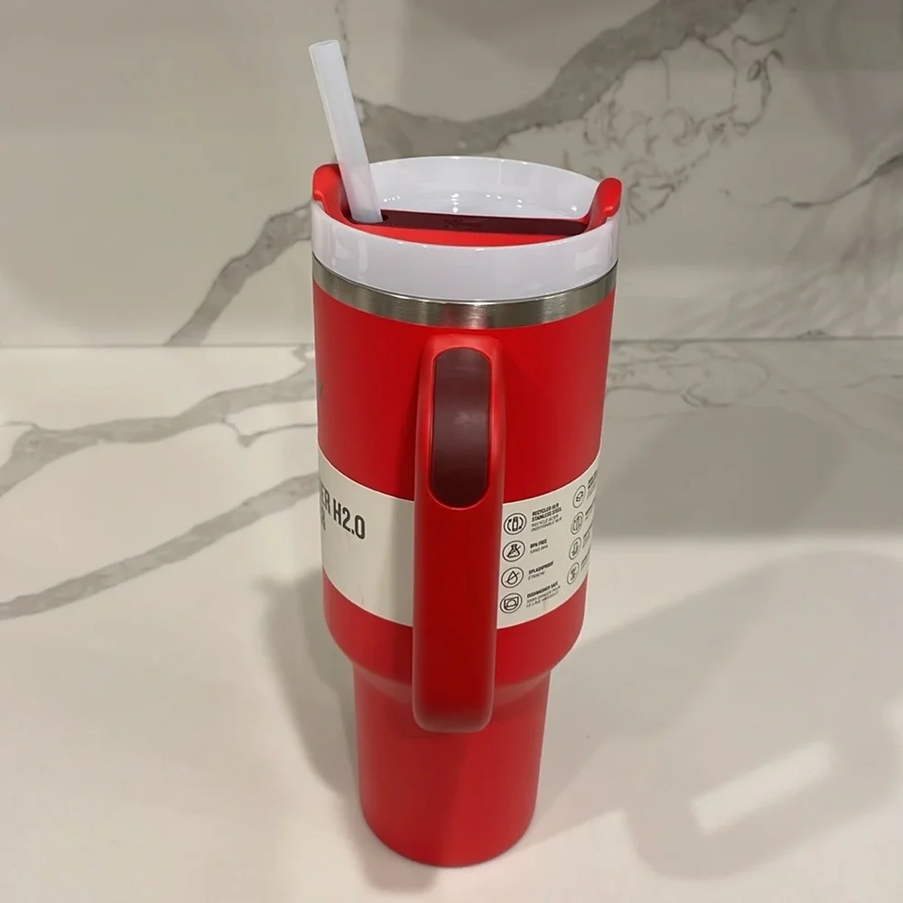 Stanley - LAVA (red) - 40 oz. Flowstate Quencher H2.0 Tumbler - NWT!